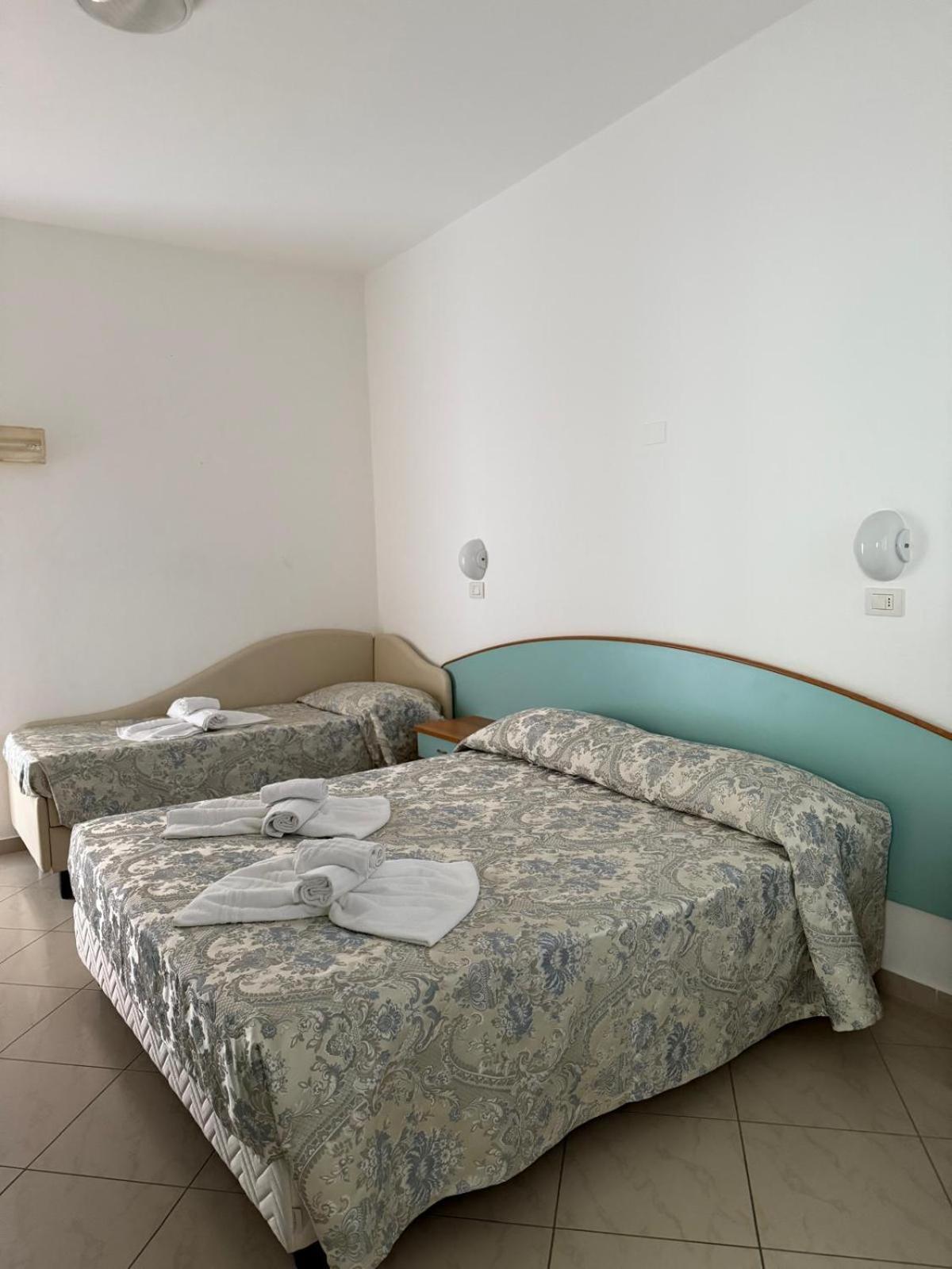 Hotel Spiaggia Villa Paola Bellaria-Igea Marina Exteriör bild