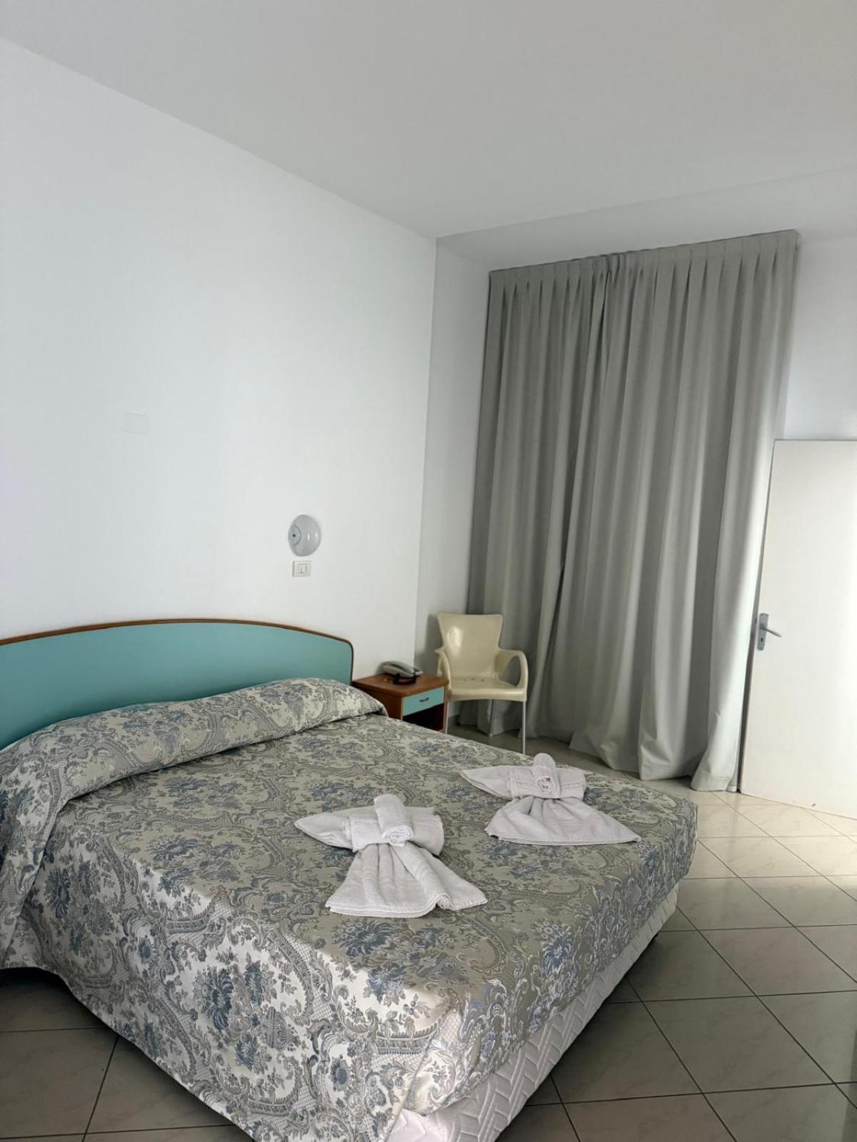 Hotel Spiaggia Villa Paola Bellaria-Igea Marina Exteriör bild