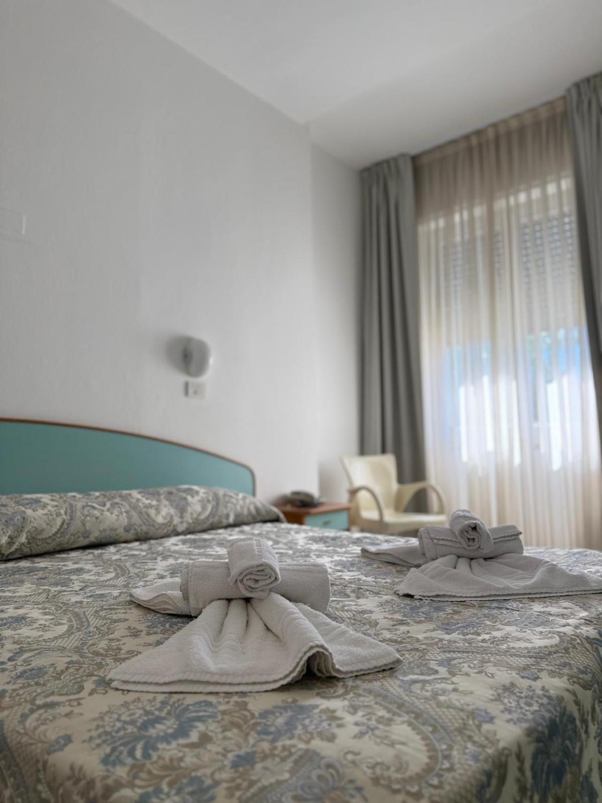 Hotel Spiaggia Villa Paola Bellaria-Igea Marina Exteriör bild