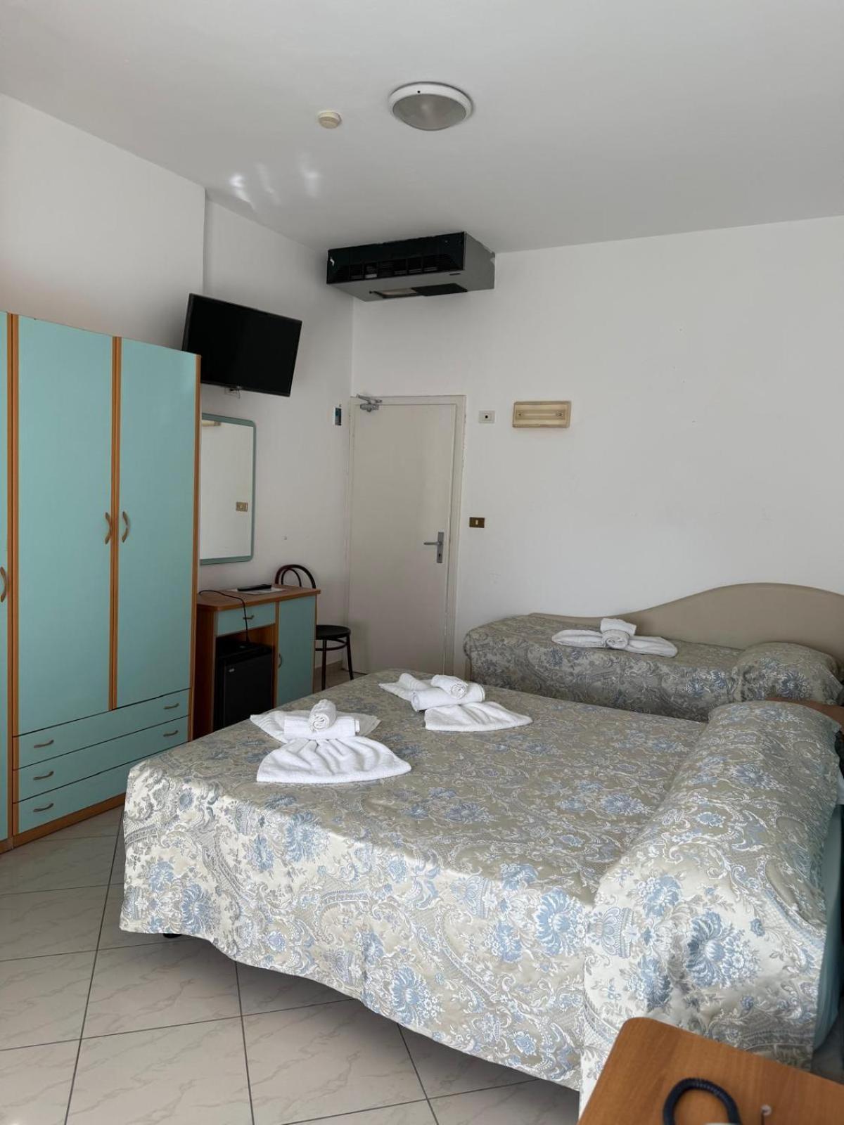 Hotel Spiaggia Villa Paola Bellaria-Igea Marina Exteriör bild